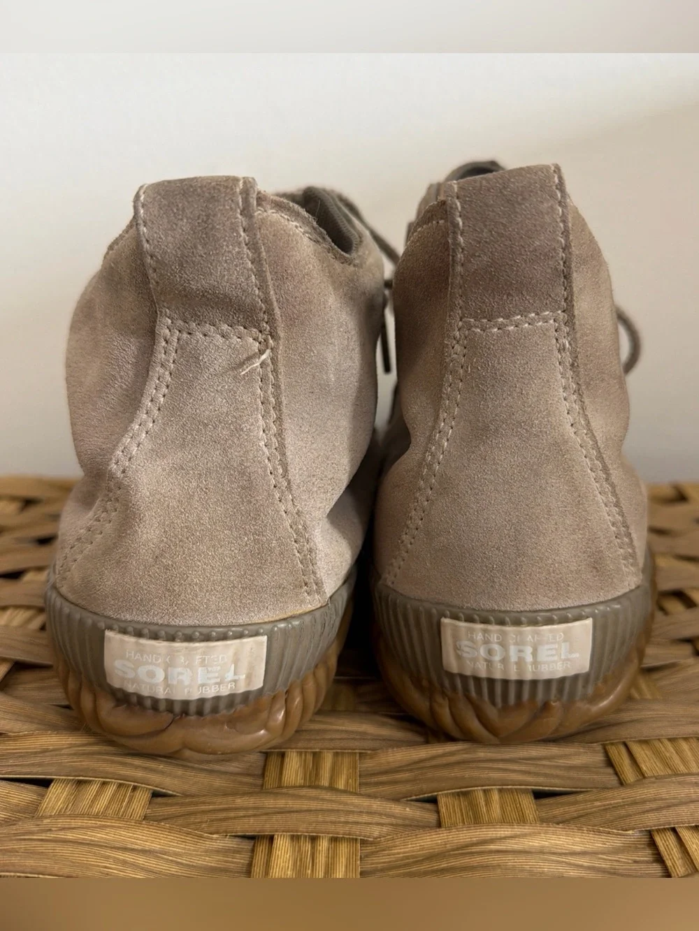 Sorel Out n About Plus Duck Ankle Boots Women’s Size 7 Taupe Gray Suede Leather